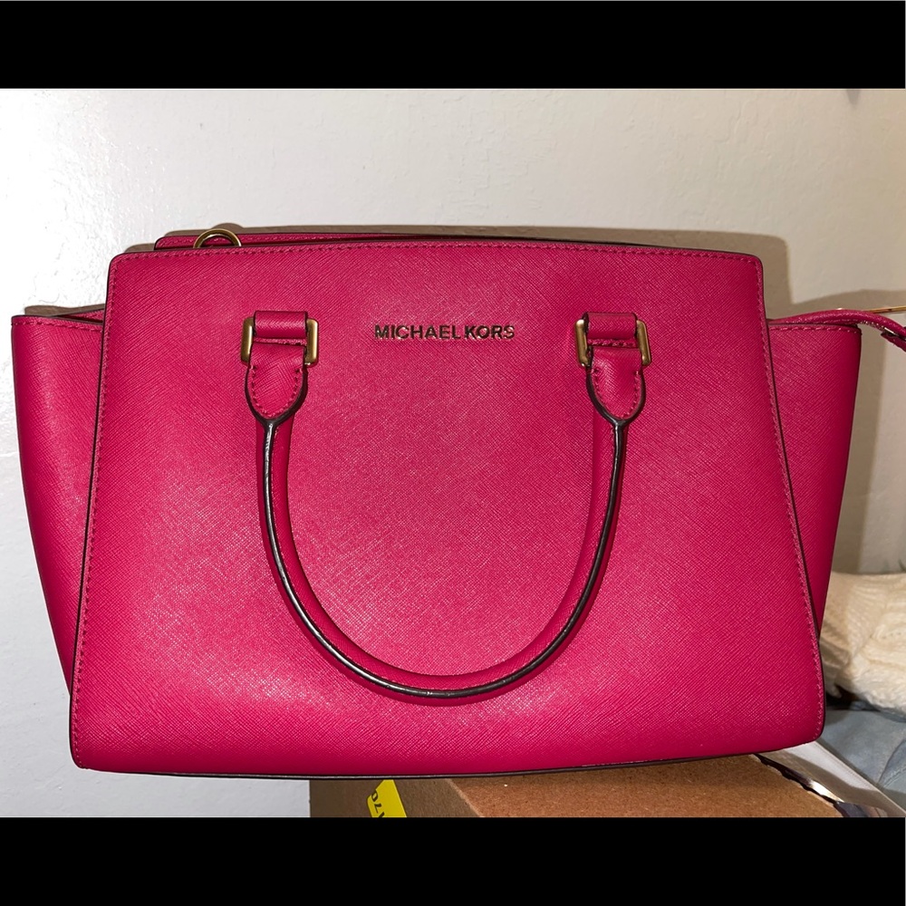 MICHAEL KORS